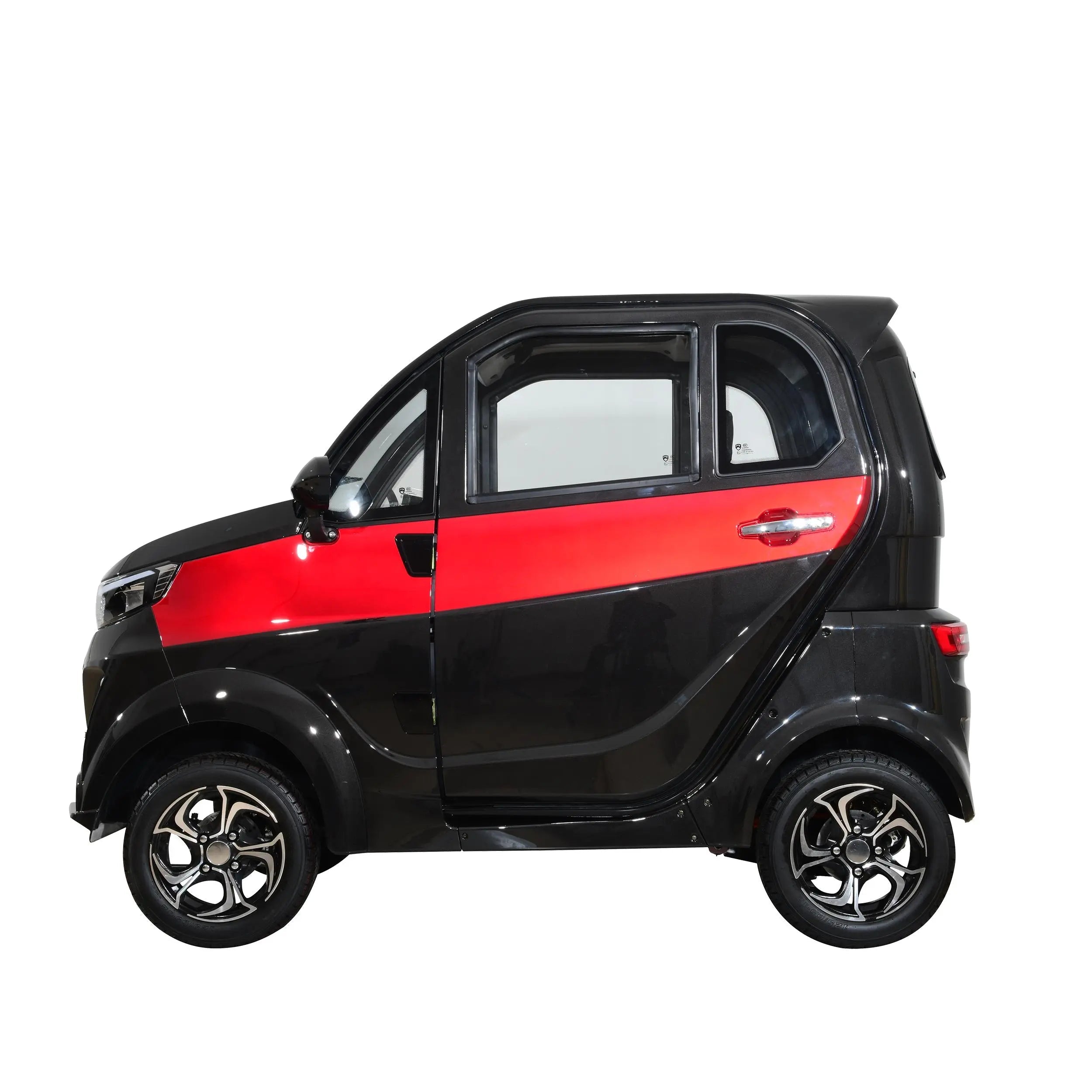 Green Transporter Q Runner Fully Enclosed Cabin Mobility Scooter