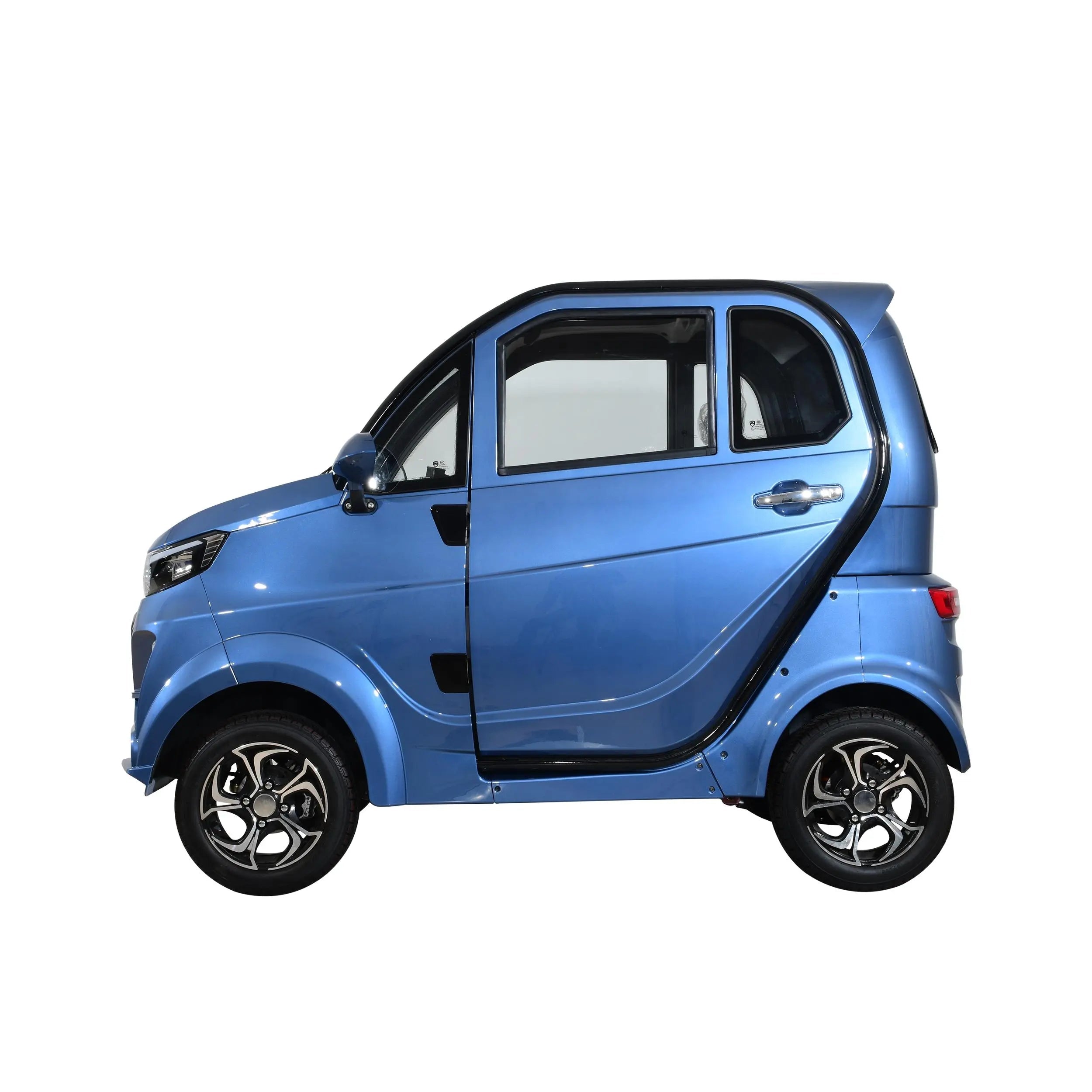 Green Transporter Q Runner Fully Enclosed Cabin Mobility Scooter